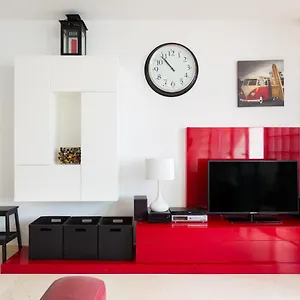 Modern House With Private Swimming Pool Сasa de vacaciones